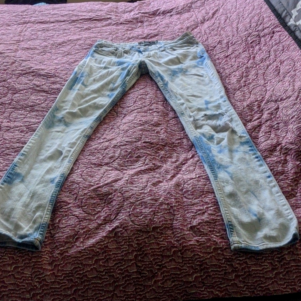 JET - JOHN ESHAYA JEANS